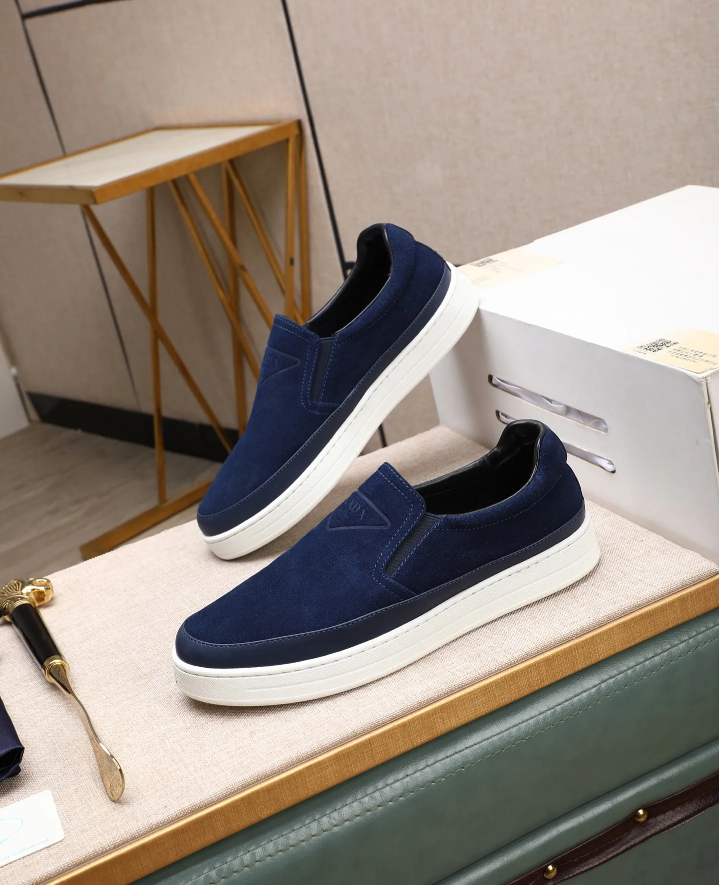 Men's men's shoes 💰440 🌹🌹[PRADA—Prada] latest model 🙈original replica! 👟👟👟Available here. The workmanship is top-notch. The upper is made of Italian 🇮🇹Imported calfskin. ❗️Breathable genuine leather lining @Suitable for travel. The original version has an enlarged engraved sole, making it suitable for all kinds of travels, showing low-key luxury. Let quality speak for itself. Color: Size: 38-44